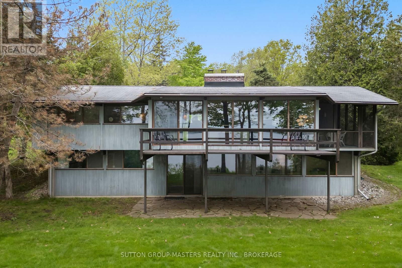 46 RIVERSIDE DRIVE Image 45