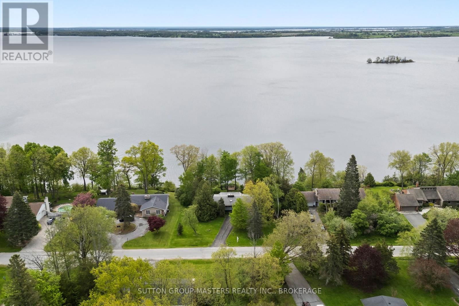 46 RIVERSIDE DRIVE Image 46