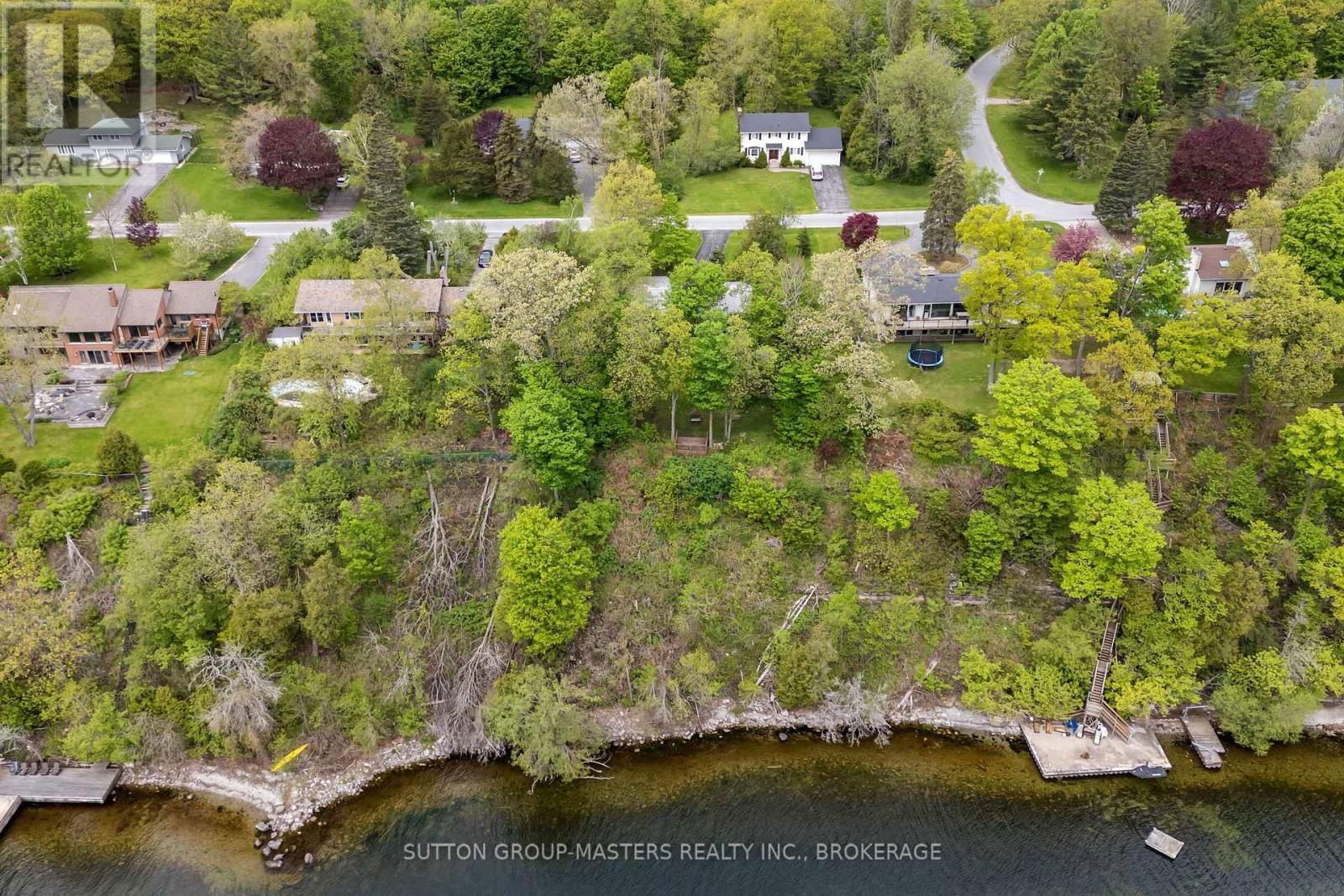 46 RIVERSIDE DRIVE Image 49