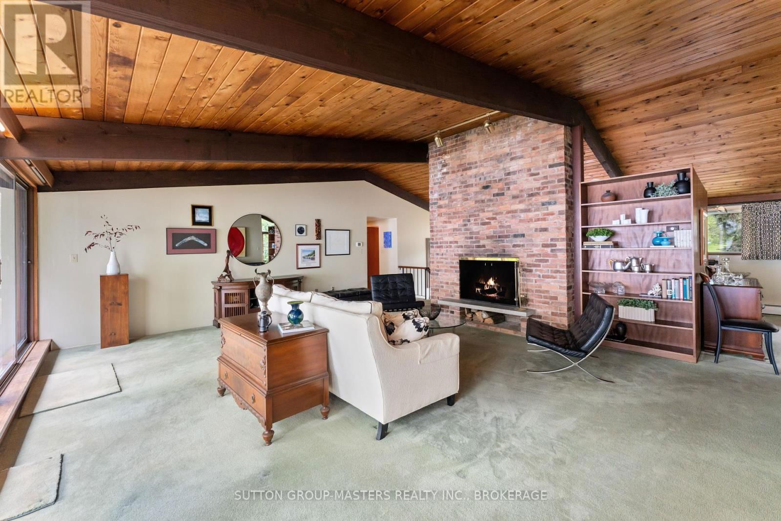 46 RIVERSIDE DRIVE Image 9