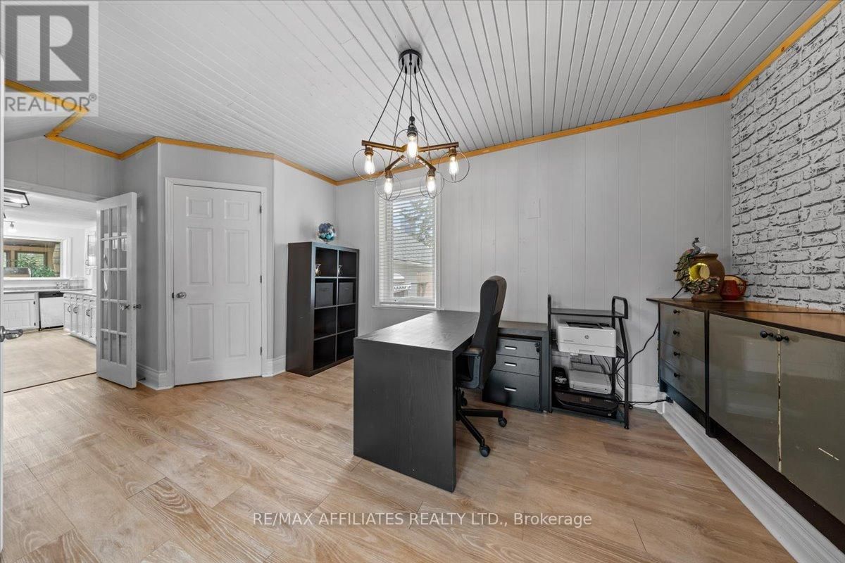 5348 DUNNING ROAD Image 21