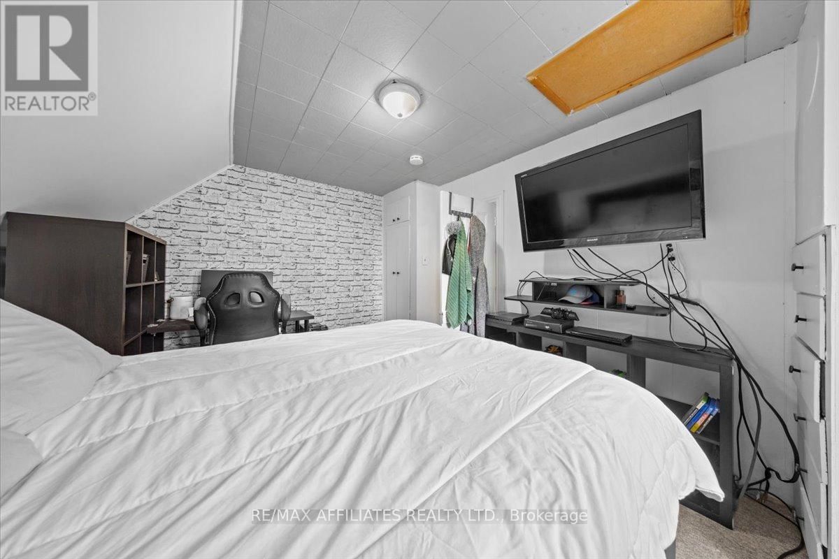 5348 DUNNING ROAD Image 30