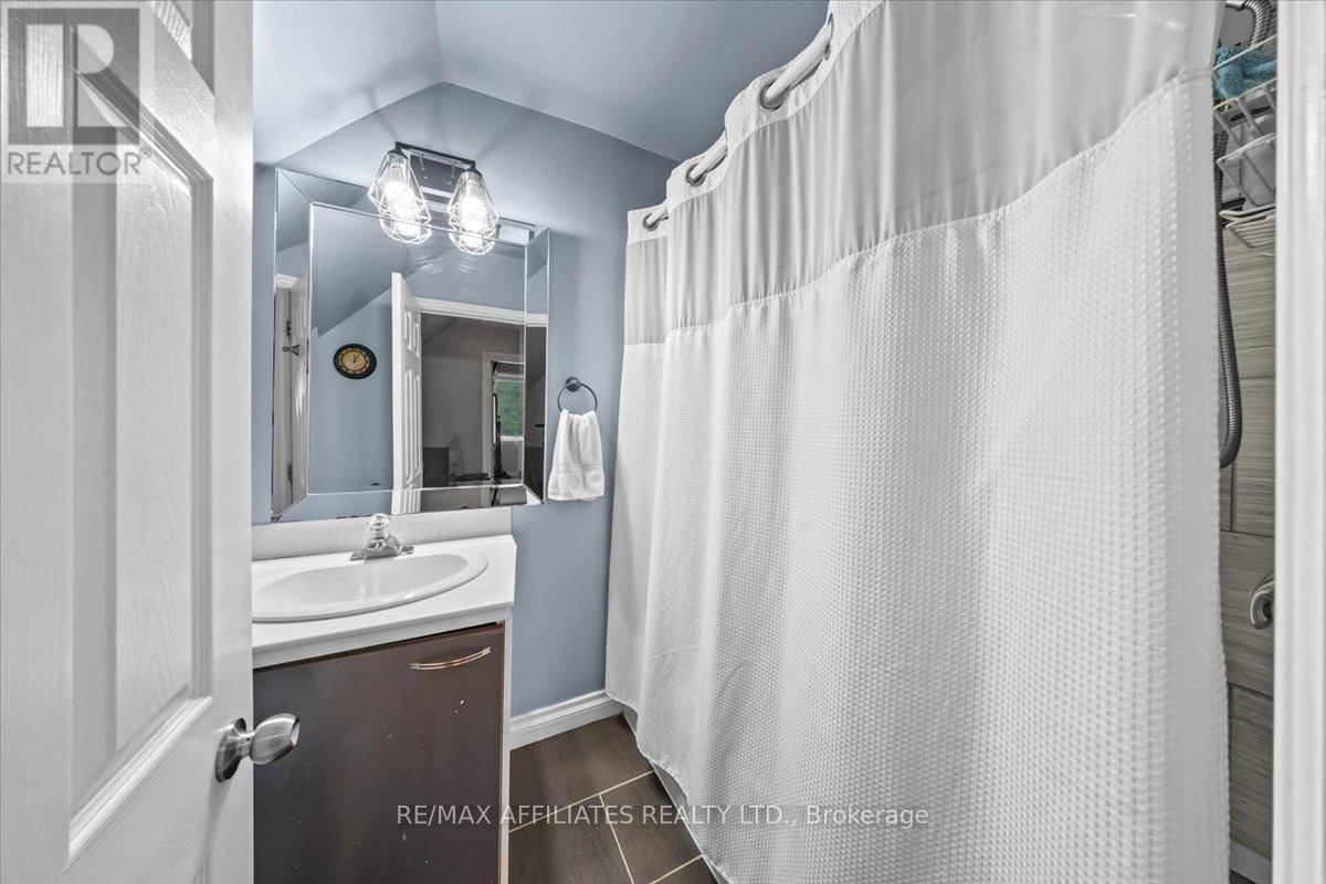 5348 DUNNING ROAD Image 31