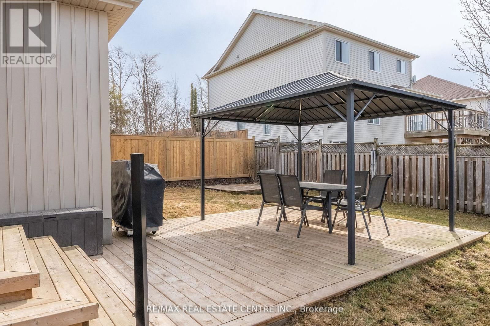 942 GREENWOOD CRESCENT Image 34