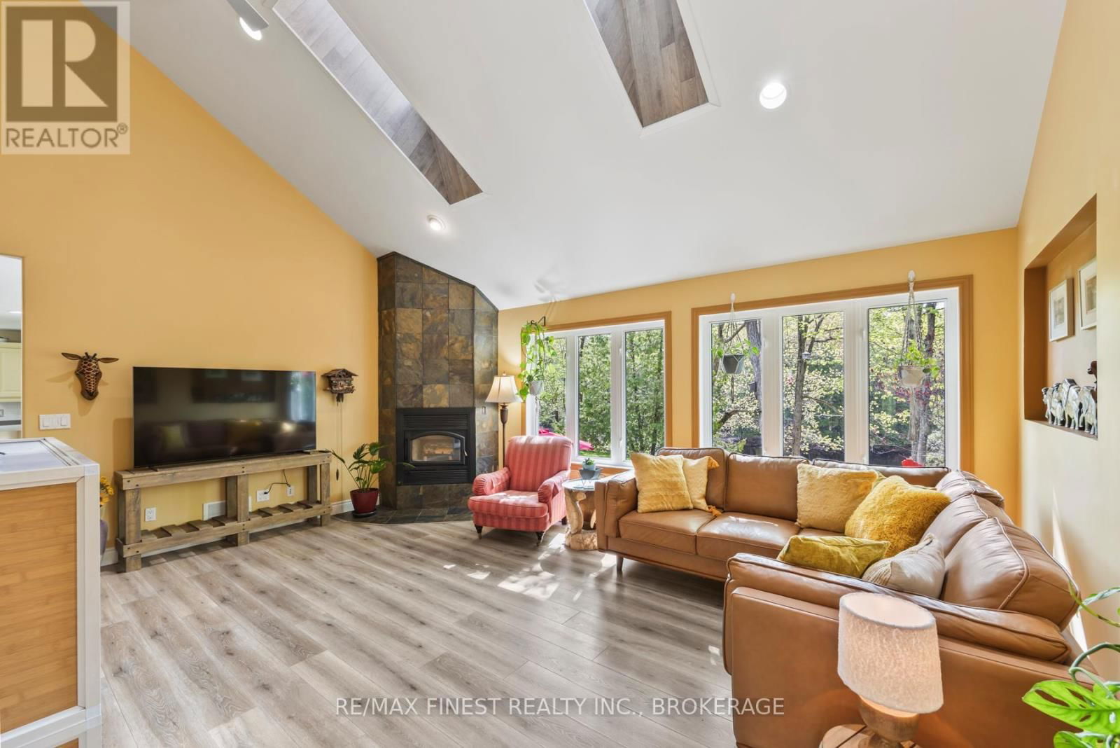 5885 DAVEY DRIVE Image 21