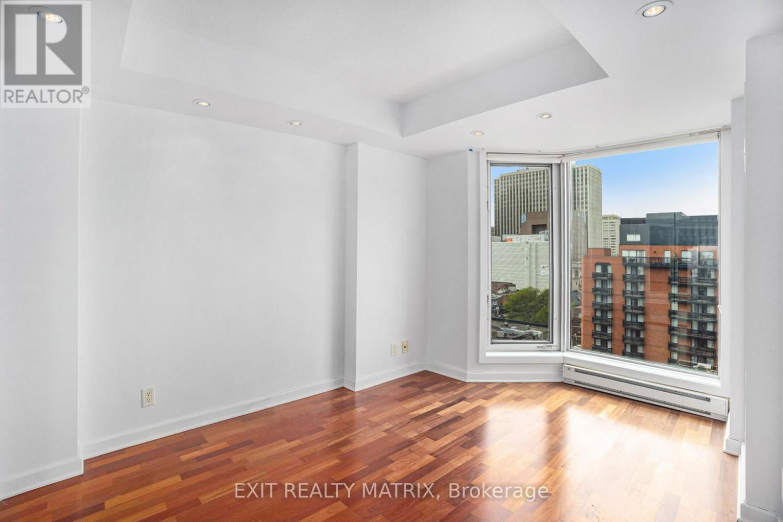 1008 - 138 SOMERSET STREET WEST Image 9