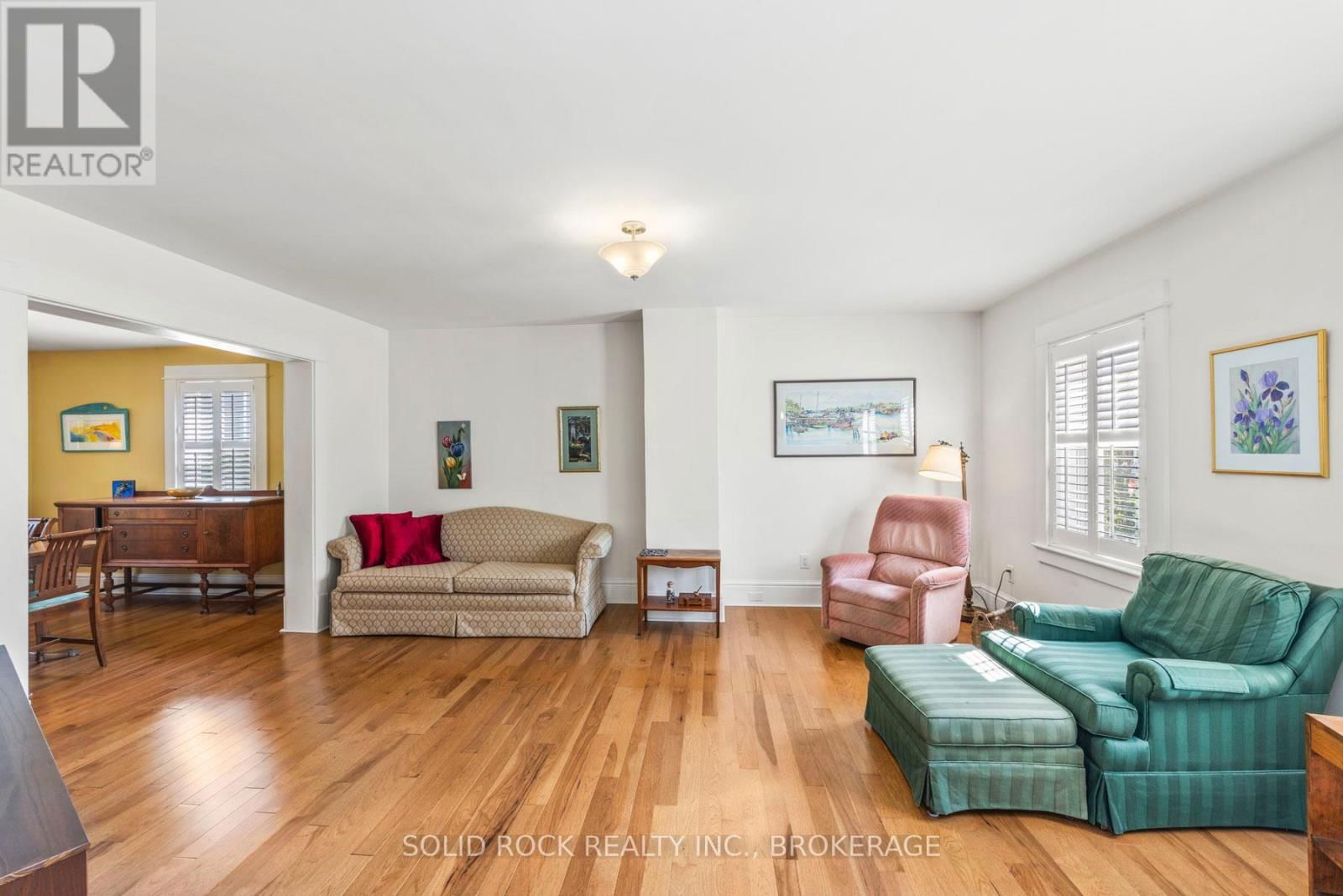 647 UNION STREET WEST Image 13