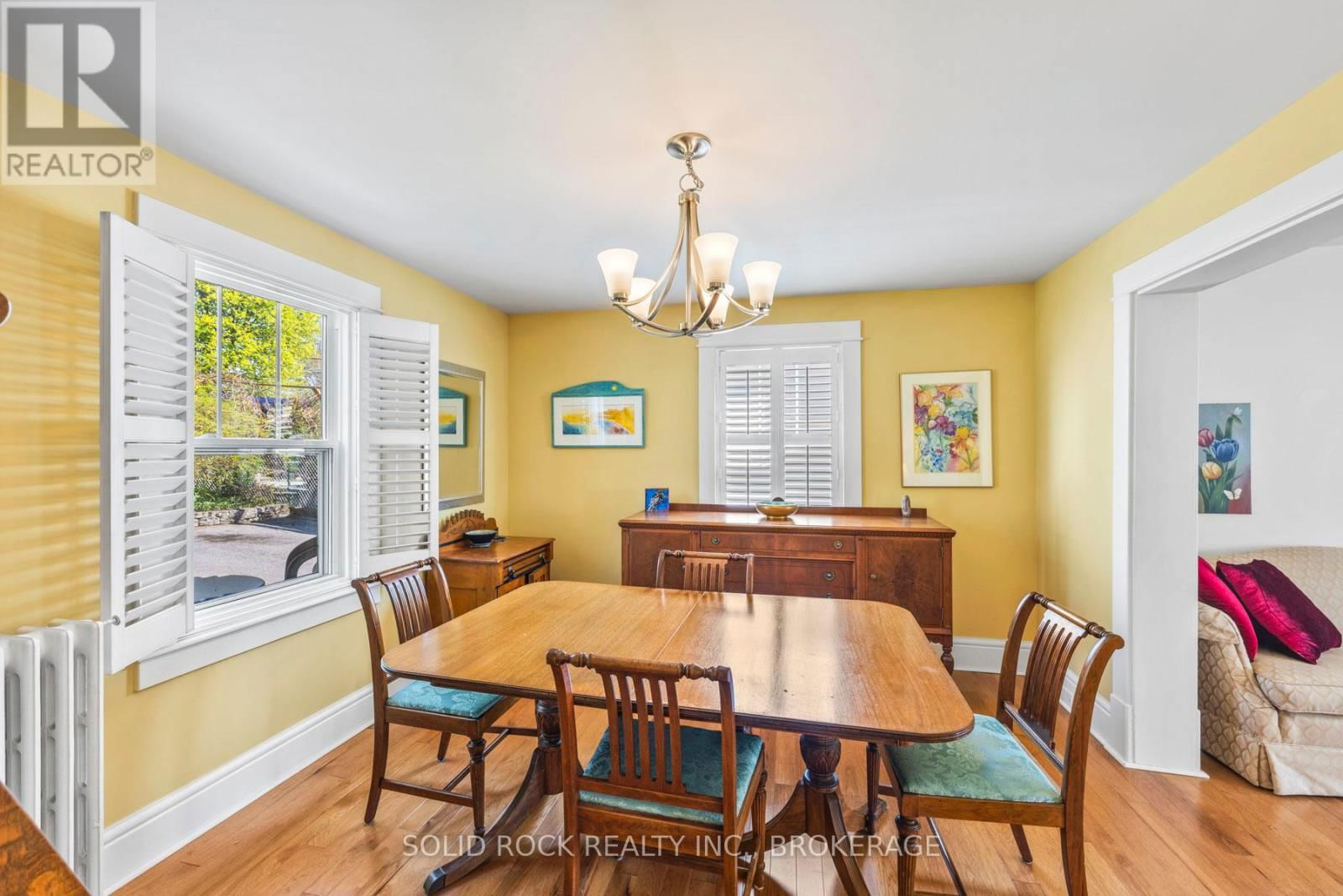 647 UNION STREET WEST Image 18