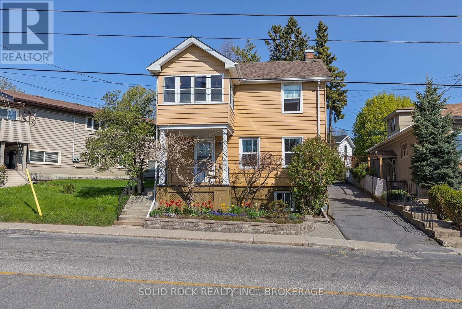 647 UNION STREET WEST Image 2