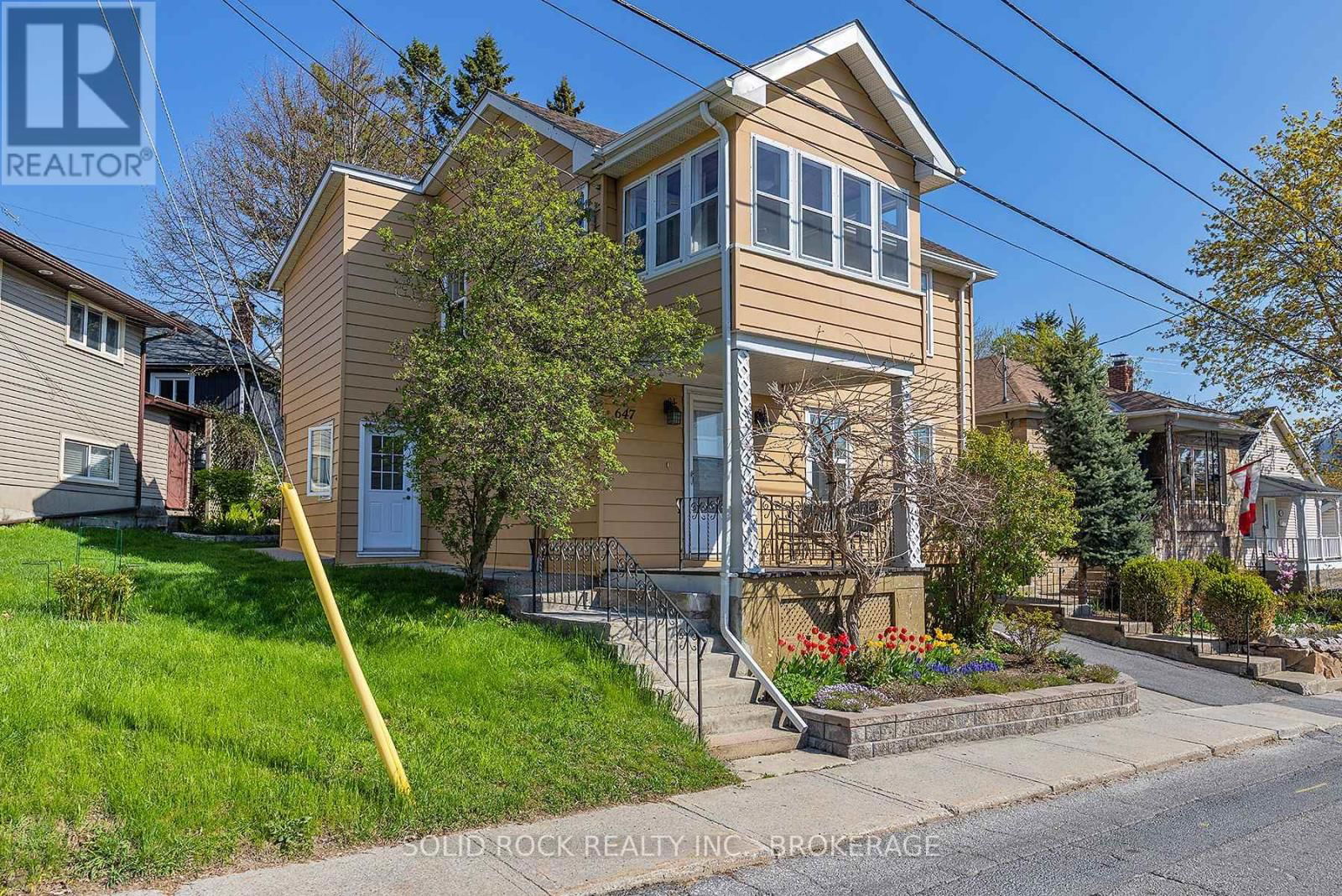 647 UNION STREET WEST Image 3
