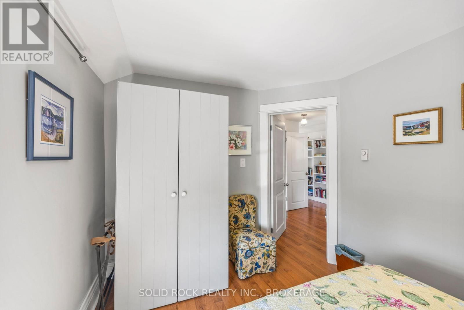 647 UNION STREET WEST Image 37
