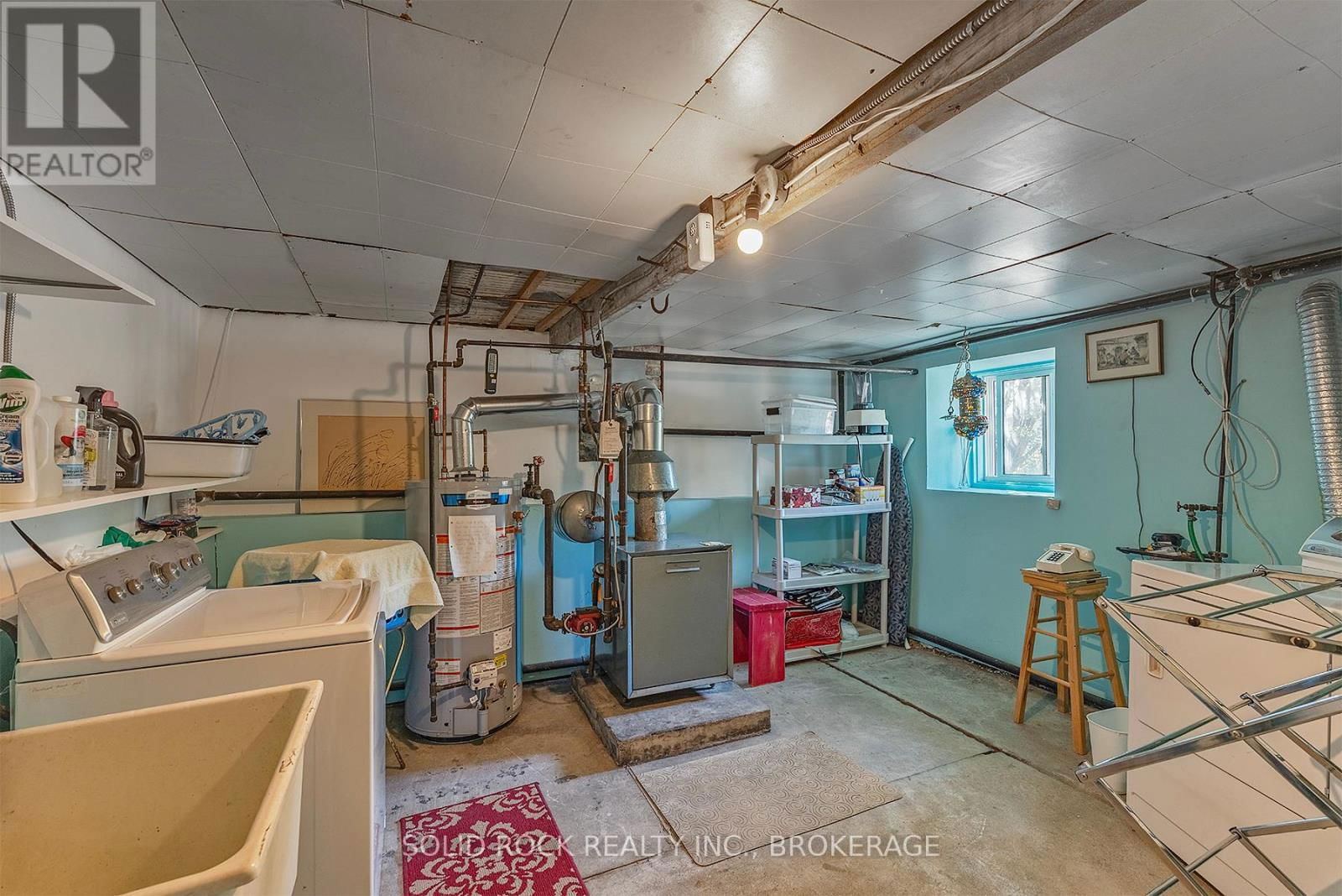 647 UNION STREET WEST Image 40
