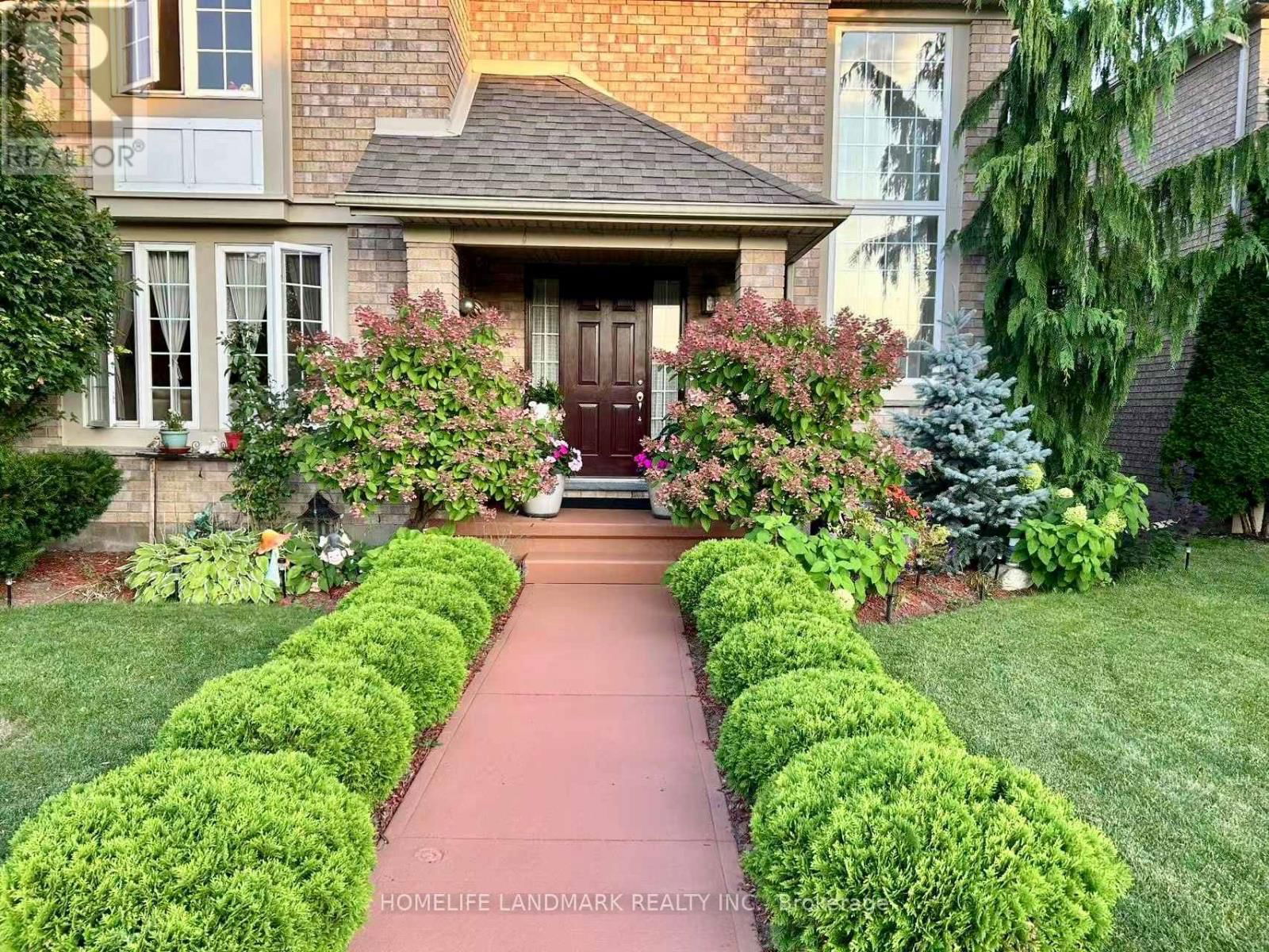 79 CLAIRFIELDS DRIVE EAST Image 32