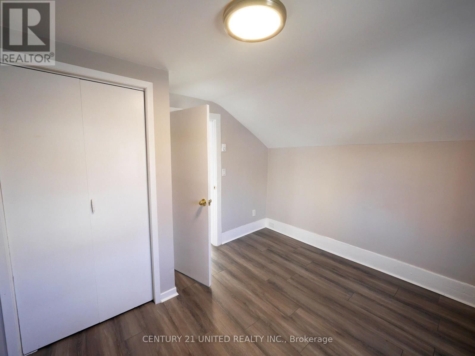 381A QUEEN STREET Image 11