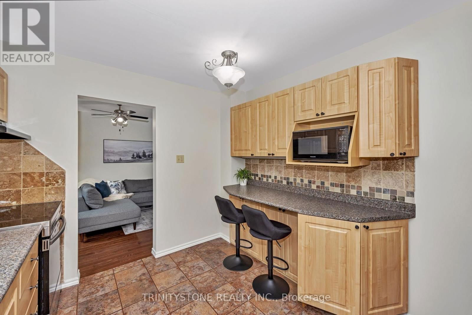 59 STABLE WAY Image 17