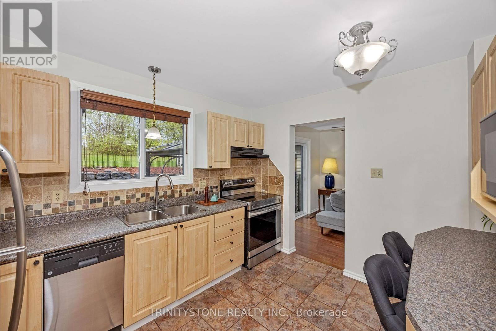 59 STABLE WAY Image 18
