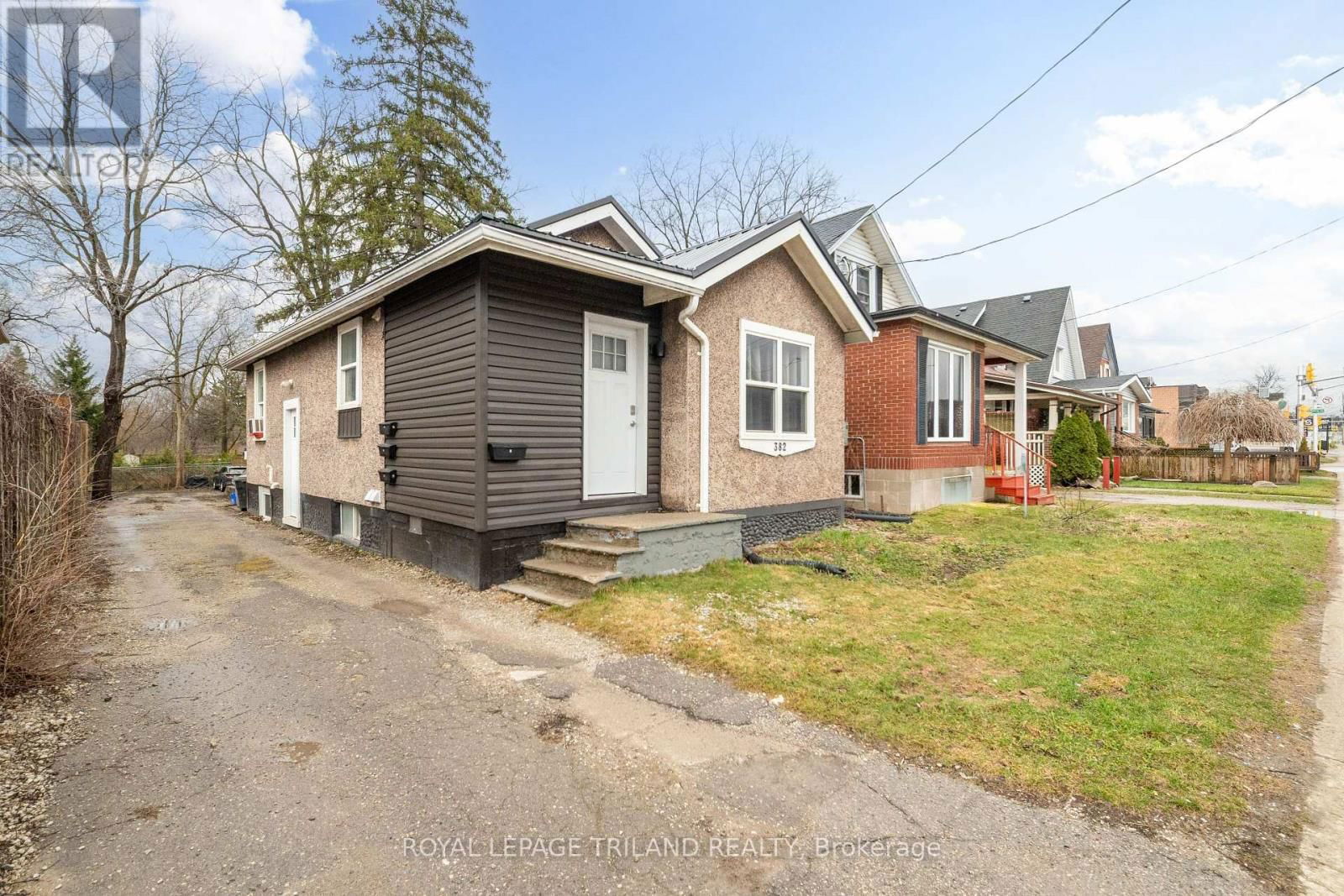 382 WHARNCLIFFE ROAD SOUTH Image 1
