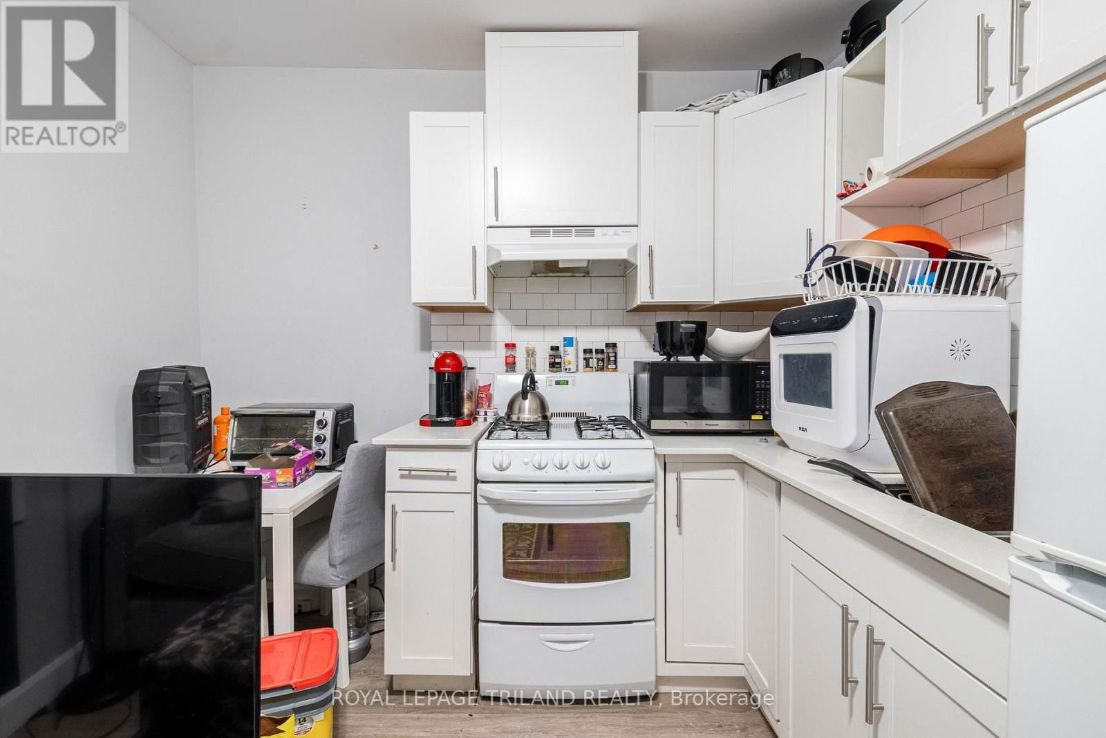 382 WHARNCLIFFE ROAD SOUTH Image 12