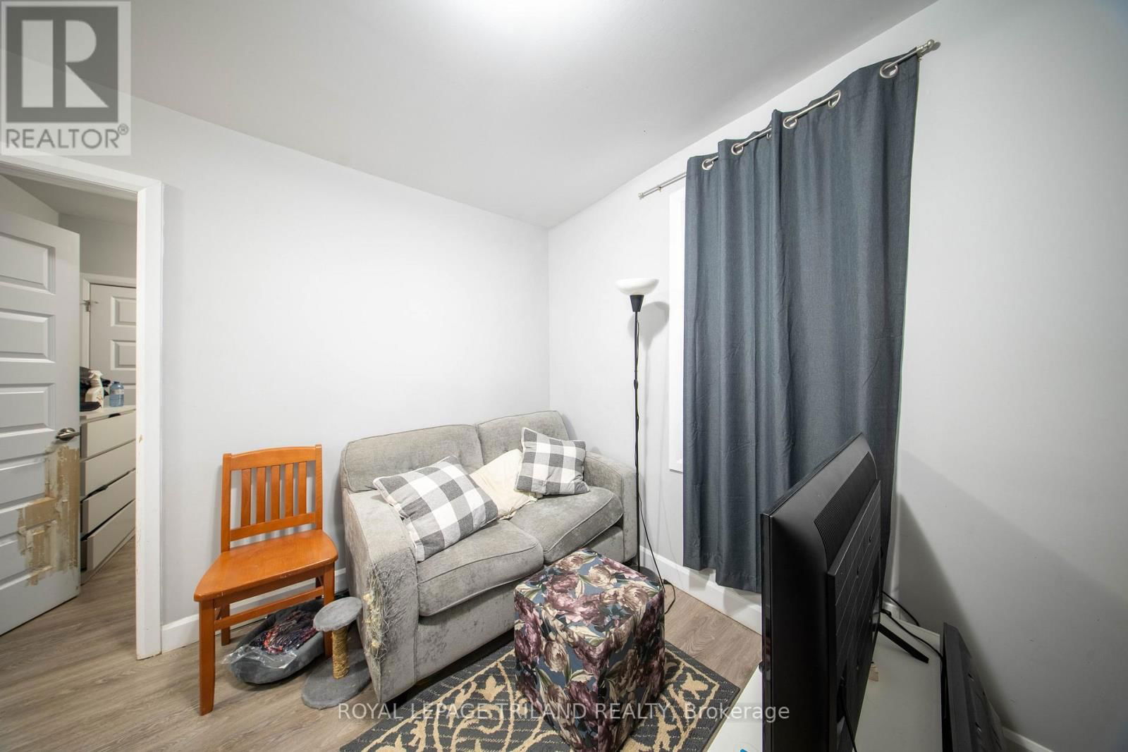 382 WHARNCLIFFE ROAD SOUTH Image 13