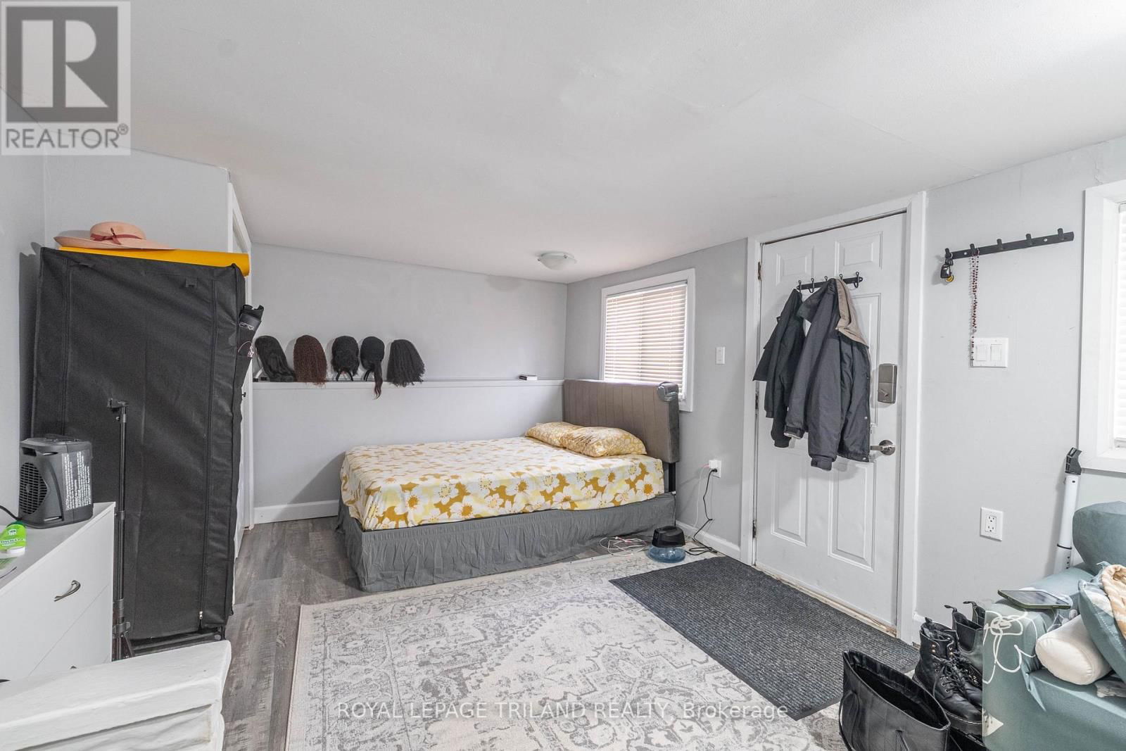 382 WHARNCLIFFE ROAD SOUTH Image 17