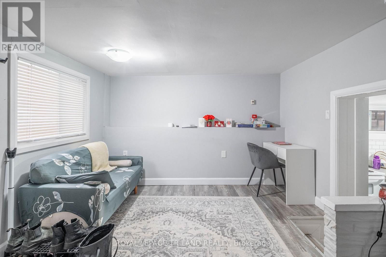 382 WHARNCLIFFE ROAD SOUTH Image 18