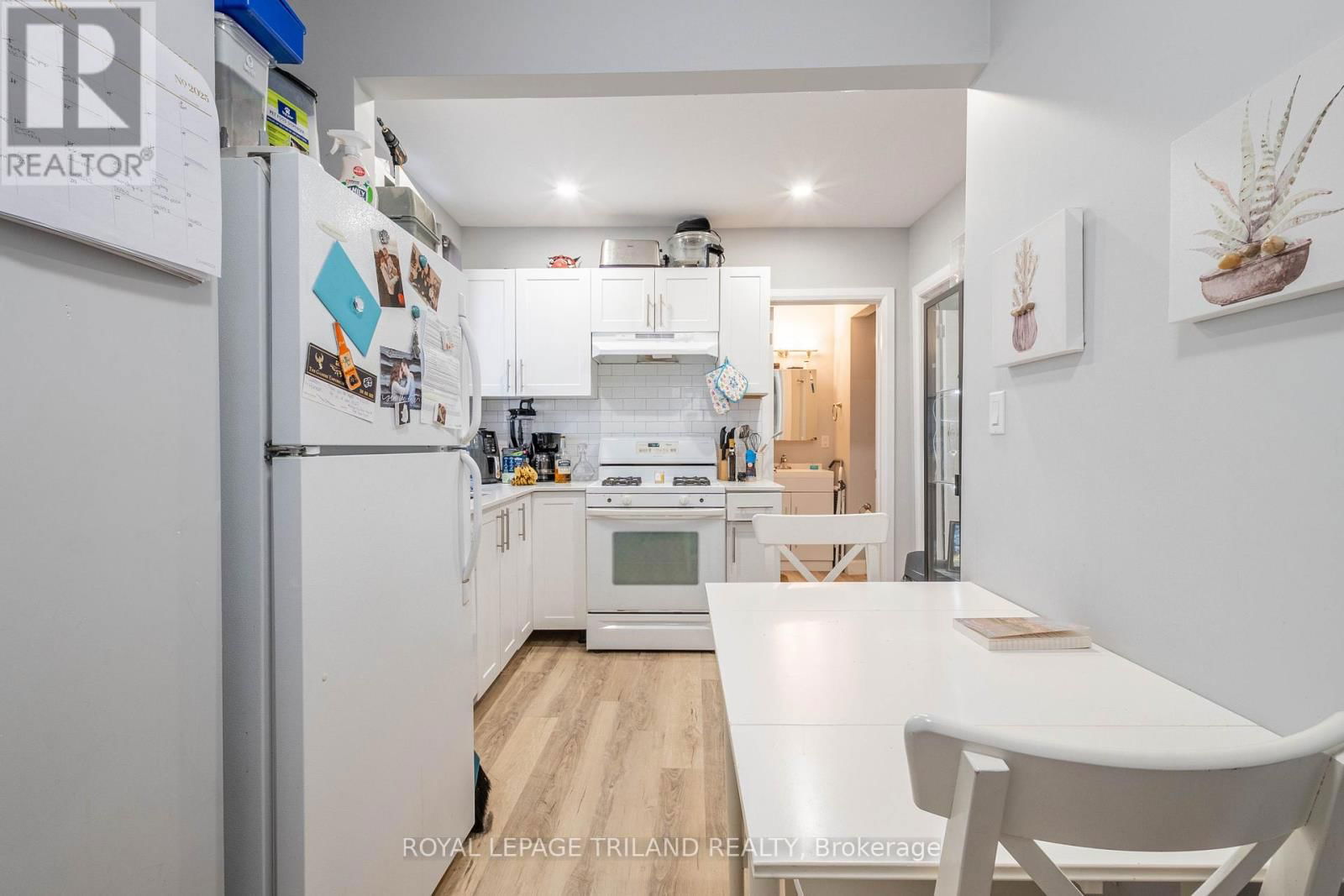 382 WHARNCLIFFE ROAD SOUTH Image 19