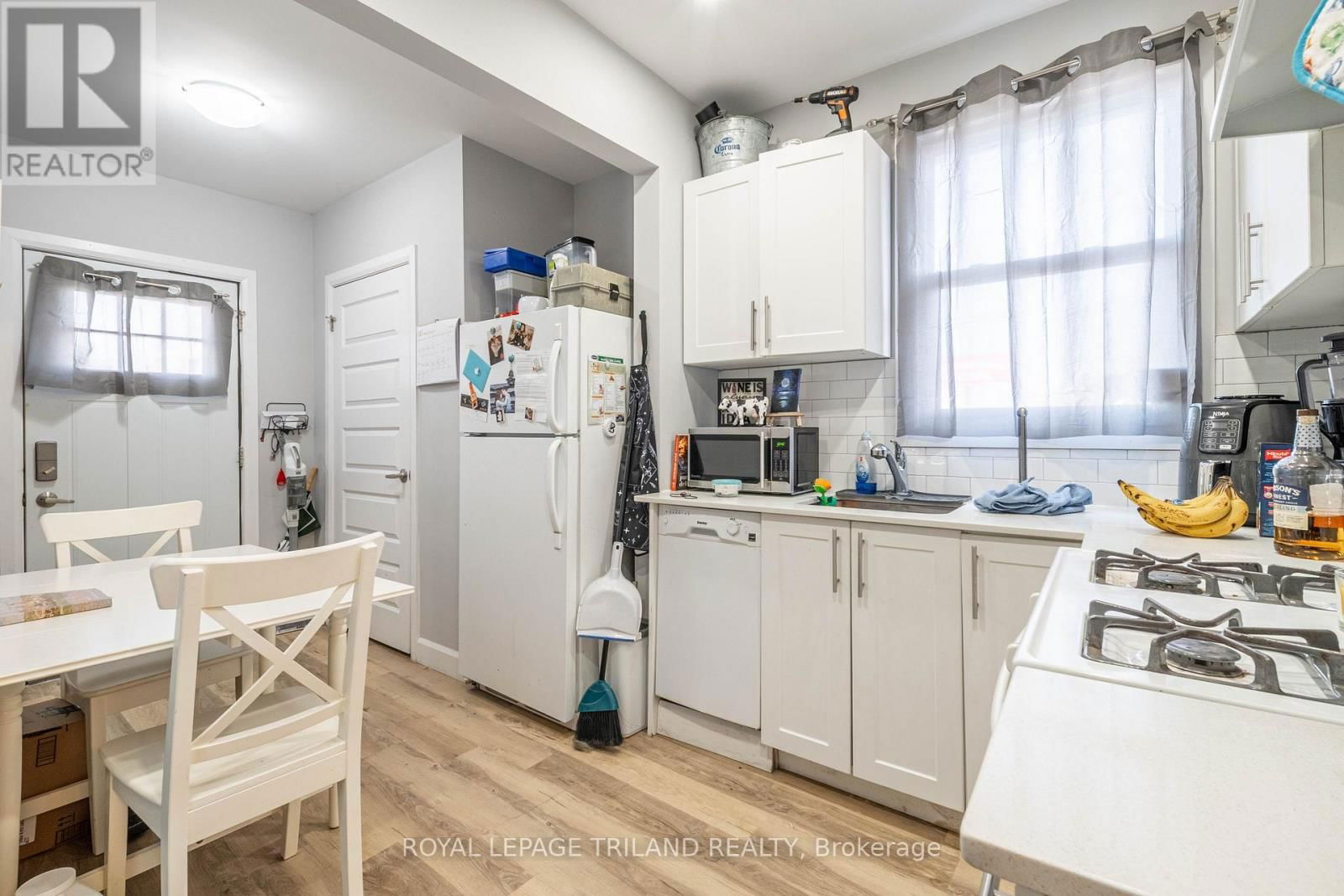 382 WHARNCLIFFE ROAD SOUTH Image 21