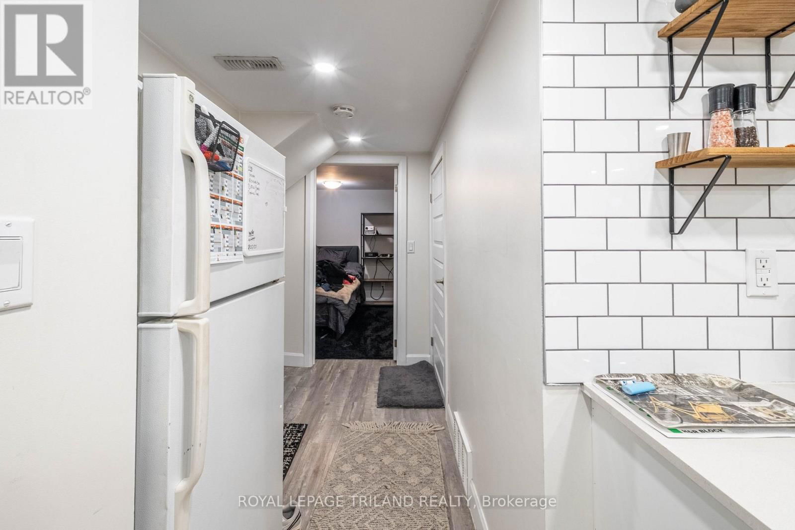 382 WHARNCLIFFE ROAD SOUTH Image 27