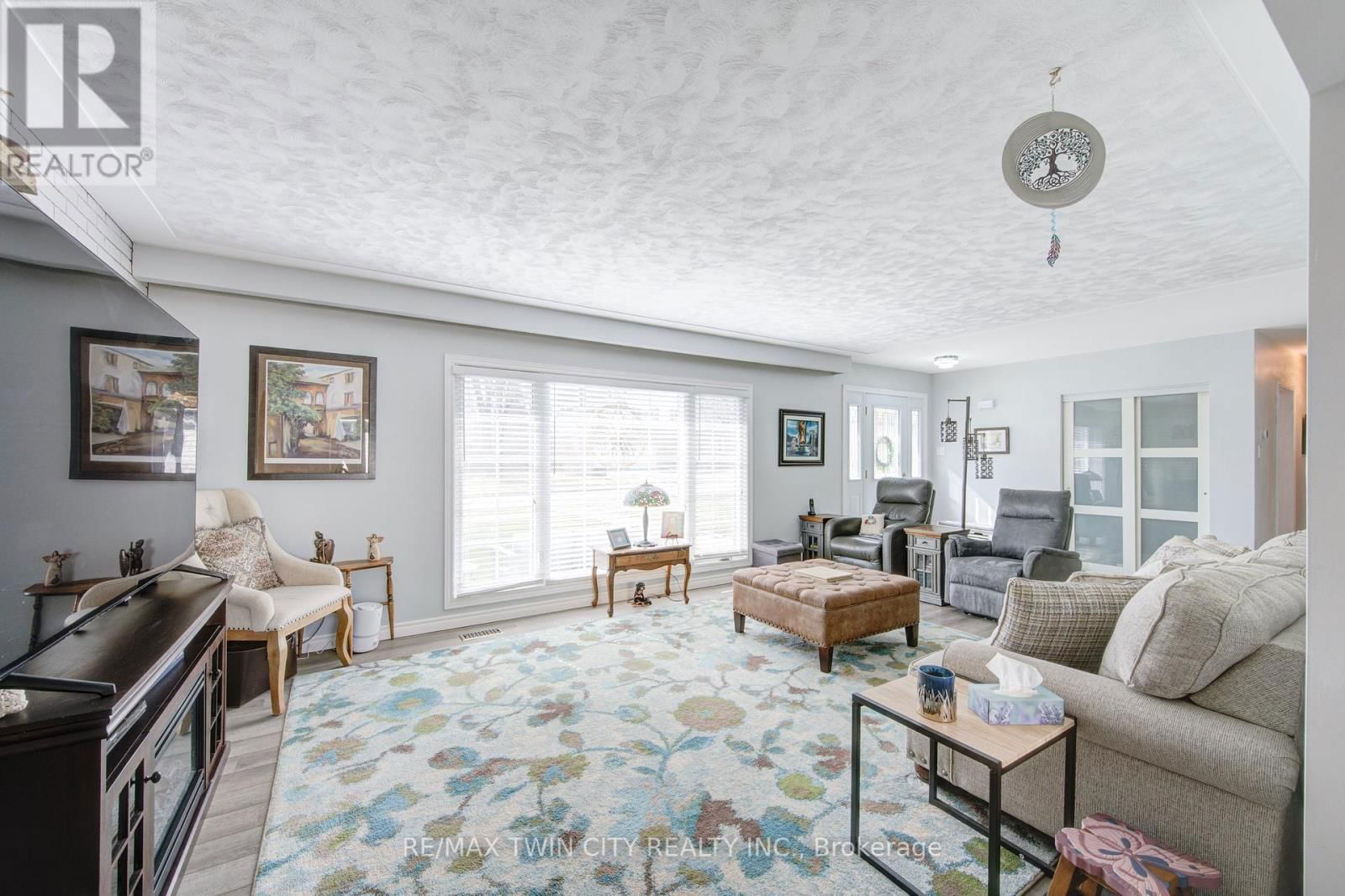 186 SHUH AVENUE Image 10
