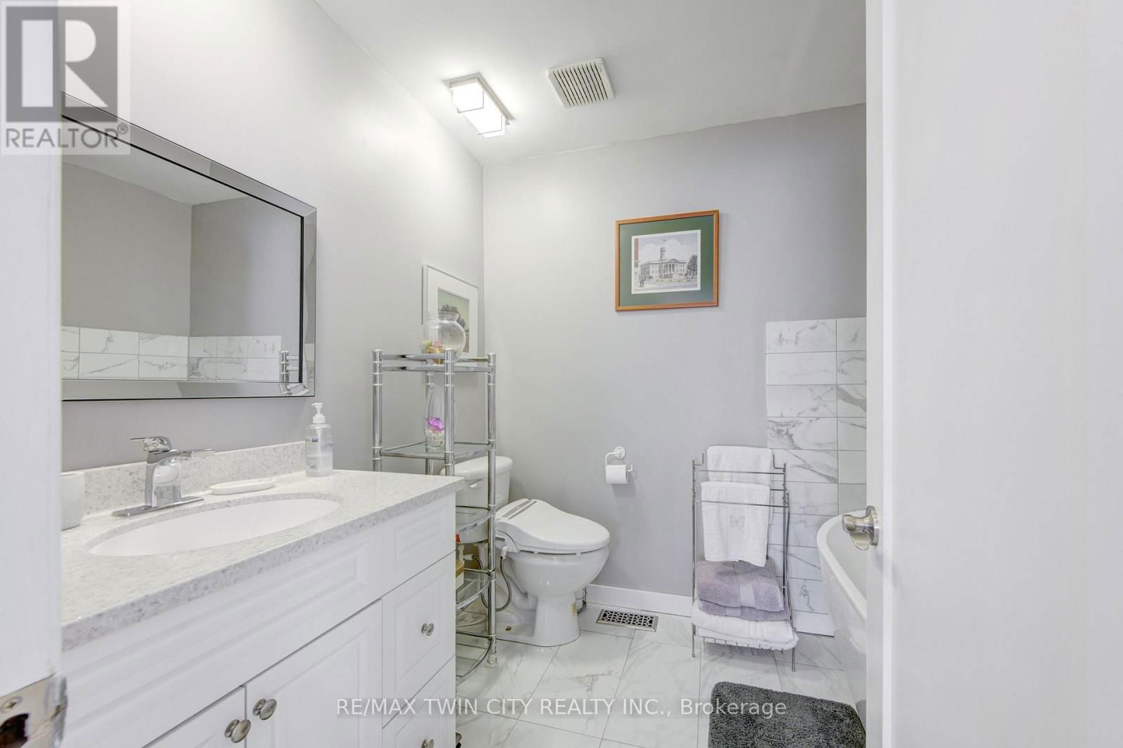 186 SHUH AVENUE Image 24