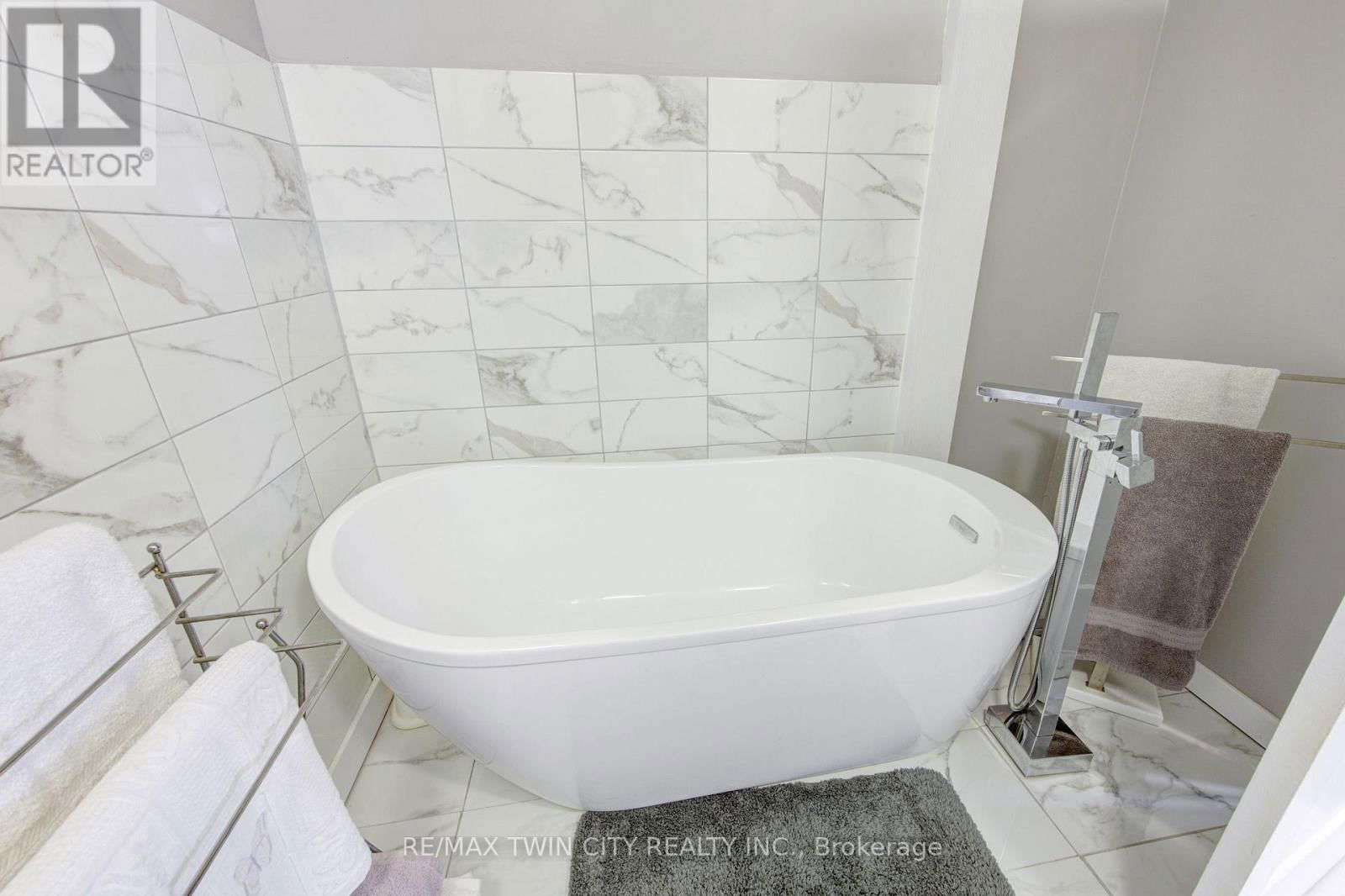 186 SHUH AVENUE Image 25