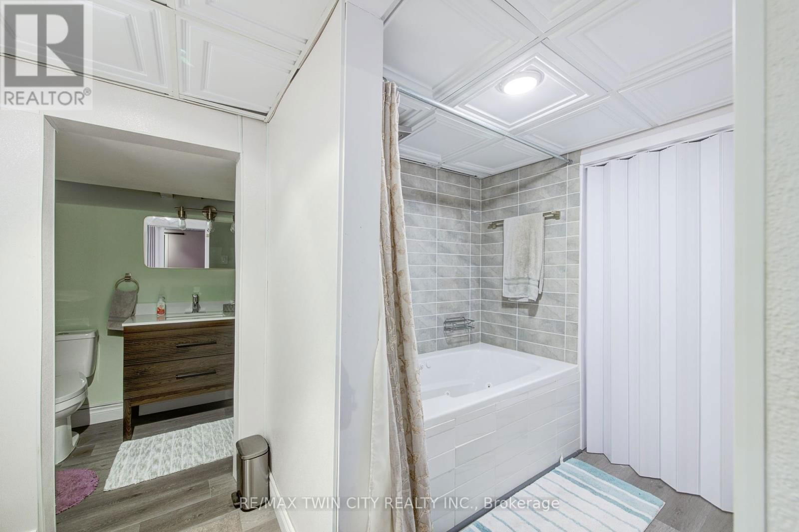 186 SHUH AVENUE Image 32