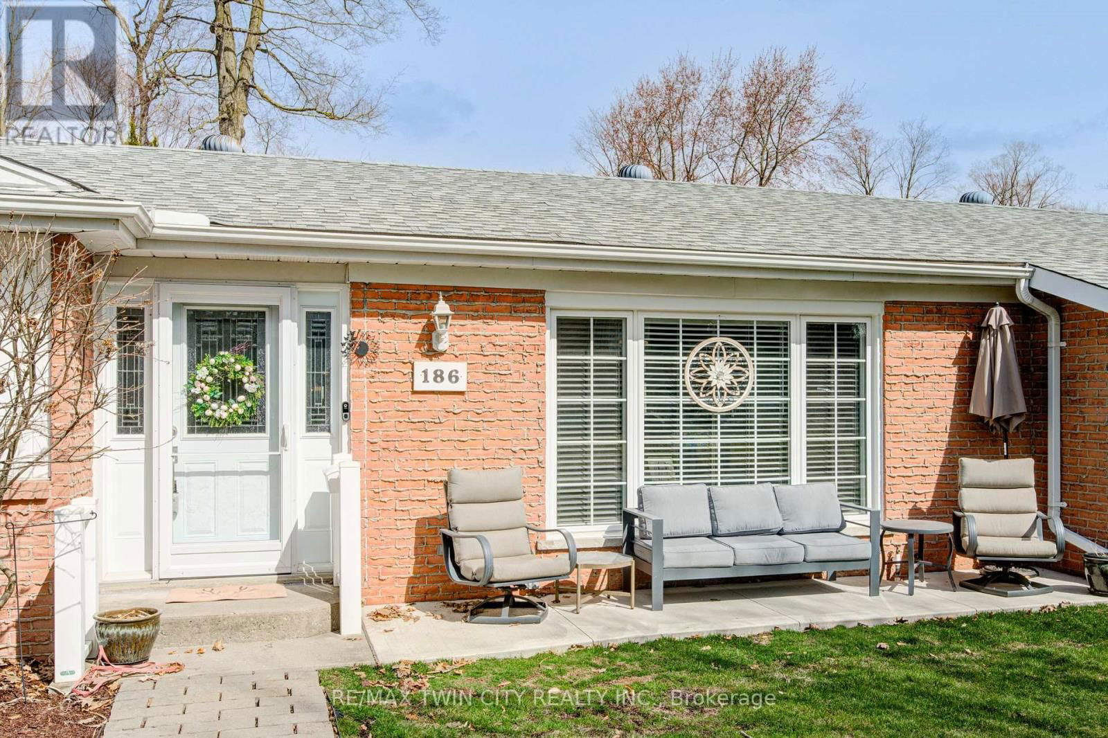 186 SHUH AVENUE Image 4