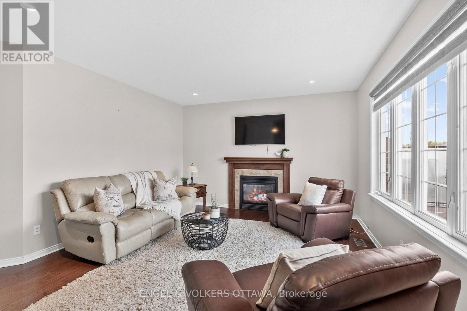 313 LECANTO TERRACE Image 10