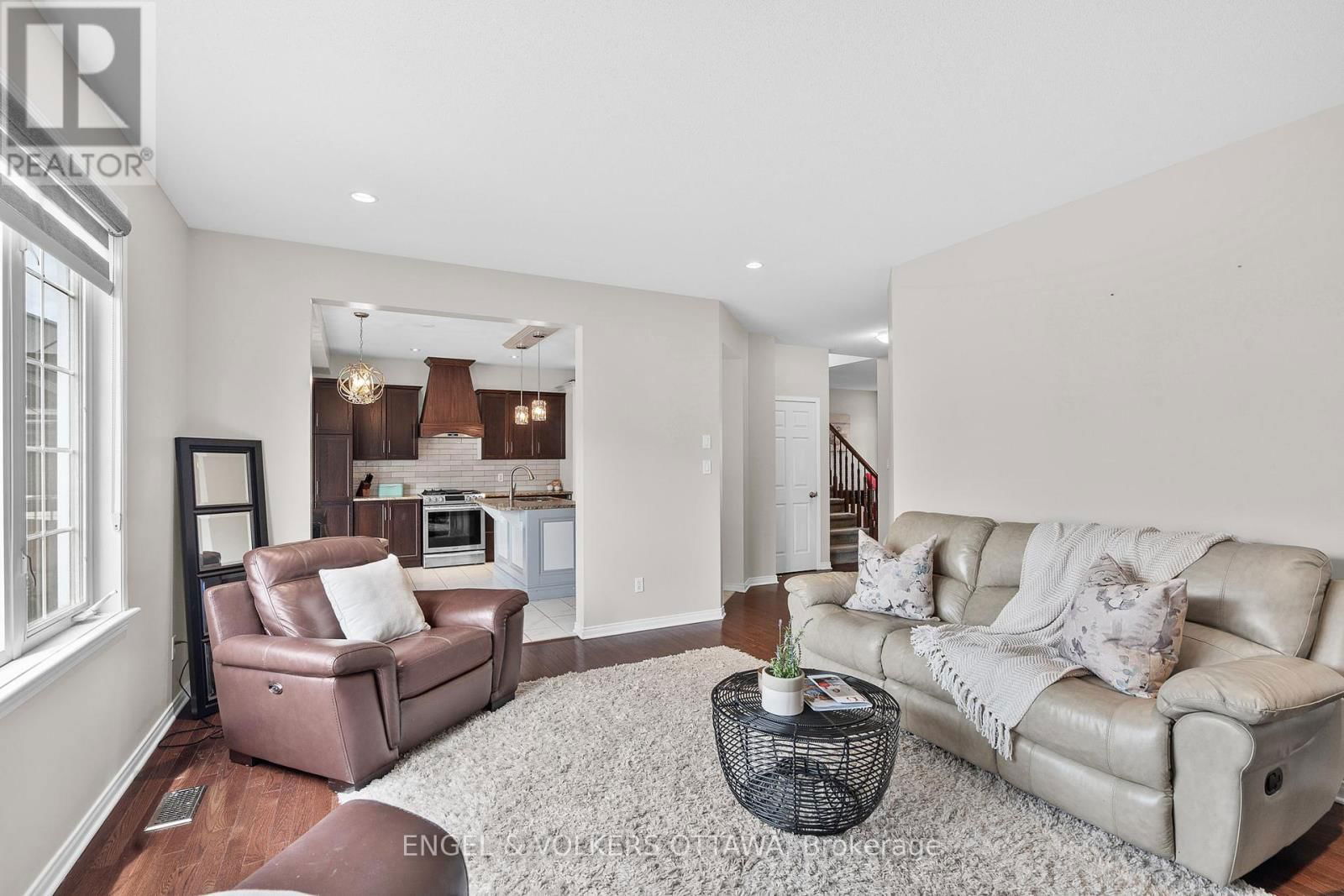 313 LECANTO TERRACE Image 11