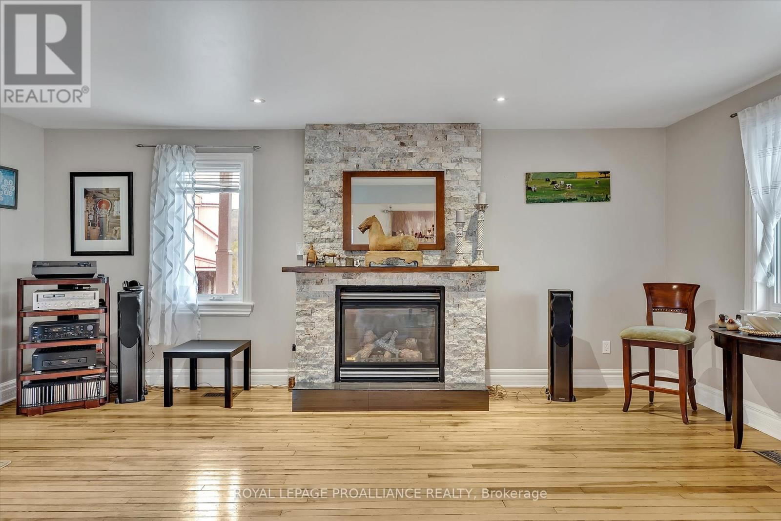 14 BURCHAT STREET Image 10
