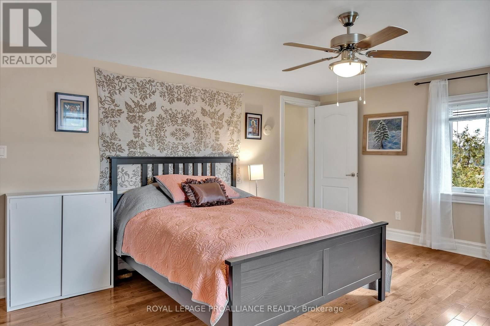 14 BURCHAT STREET Image 17