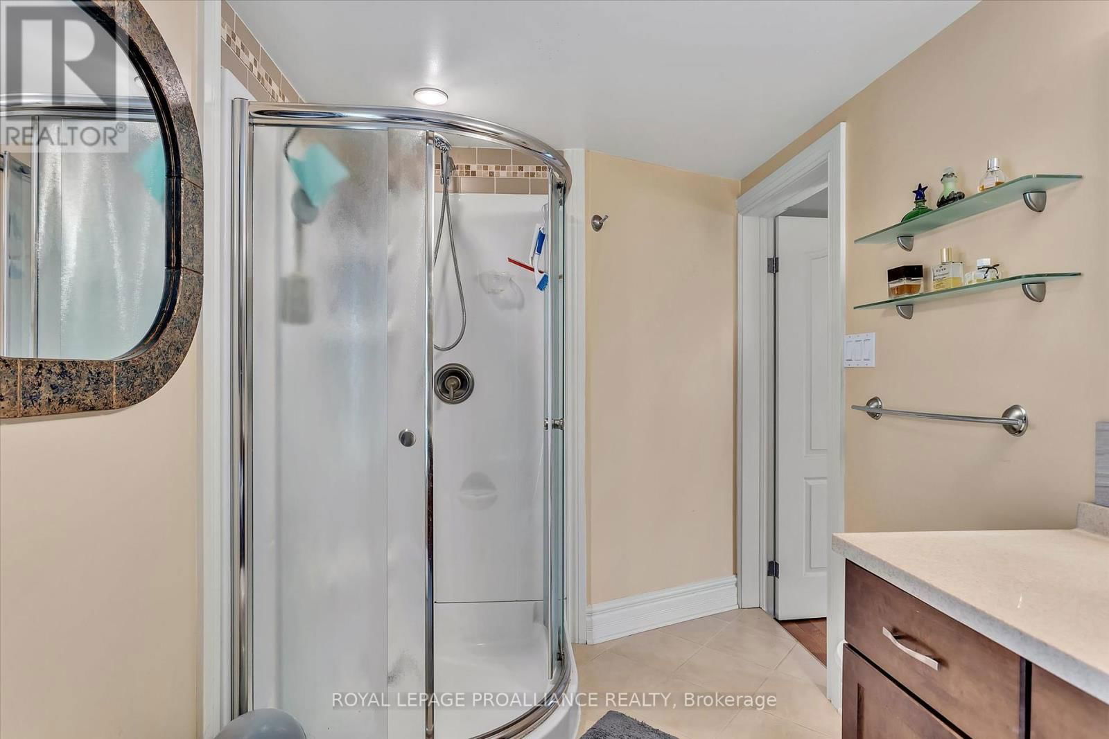 14 BURCHAT STREET Image 19