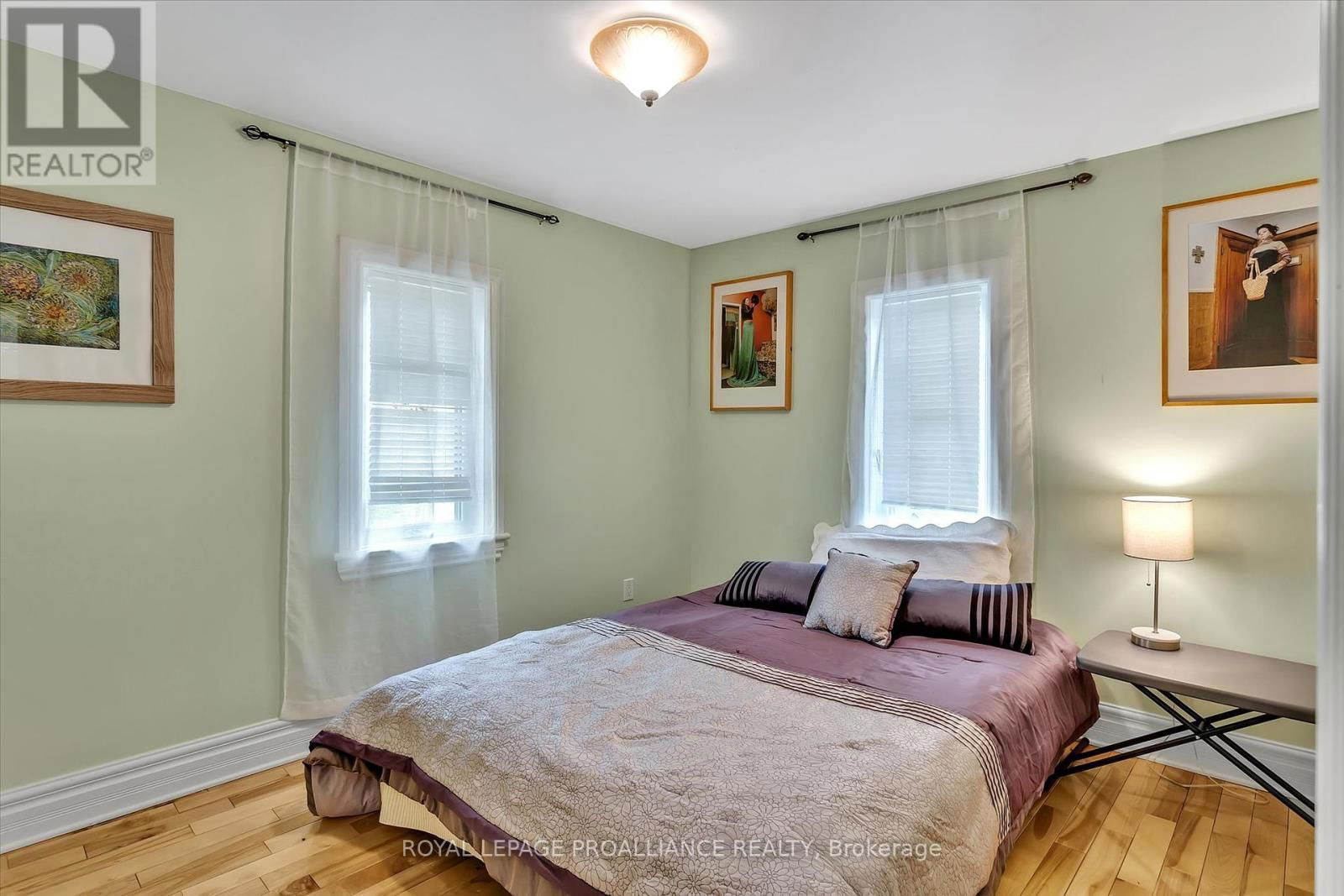 14 BURCHAT STREET Image 20