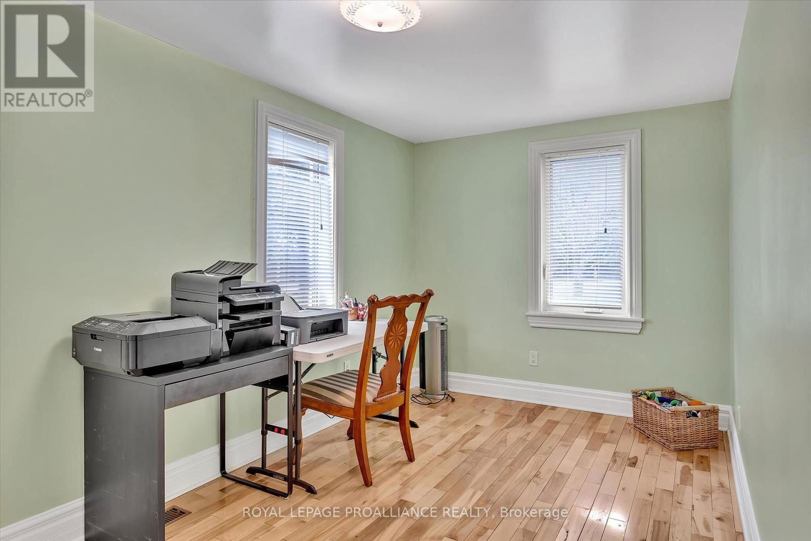 14 BURCHAT STREET Image 25