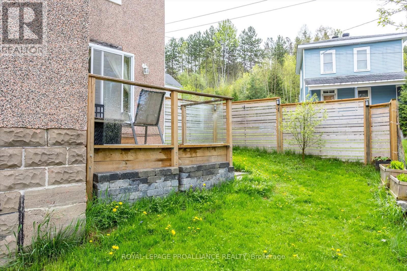 14 BURCHAT STREET Image 26