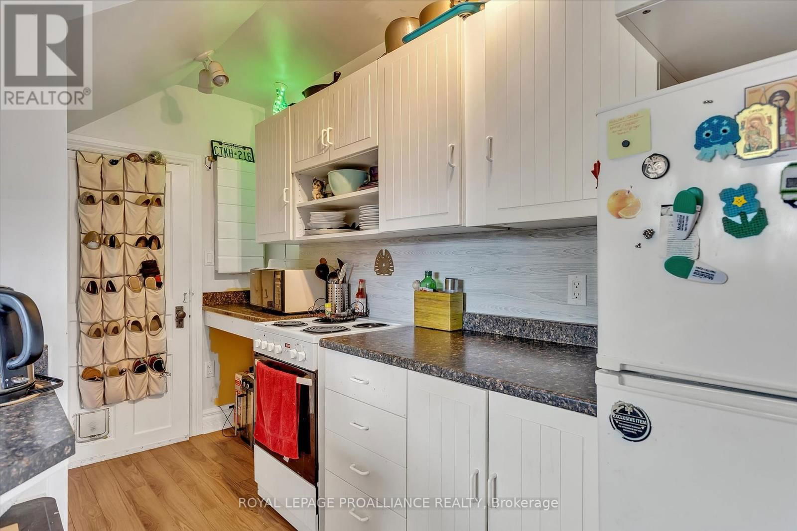 14 BURCHAT STREET Image 41