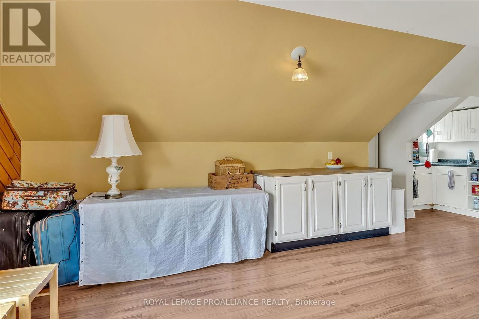 14 BURCHAT STREET Image 44