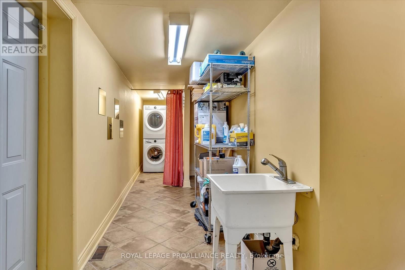 14 BURCHAT STREET Image 49