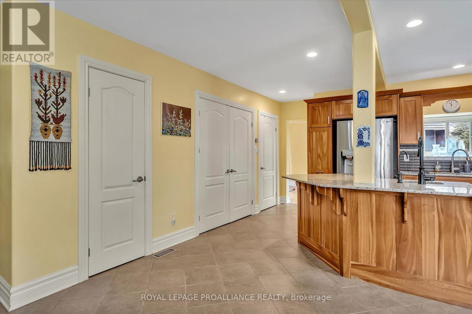 14 BURCHAT STREET Image 9