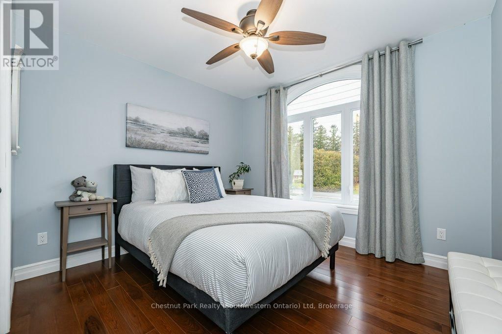 45 18 SIDEROAD Image 24
