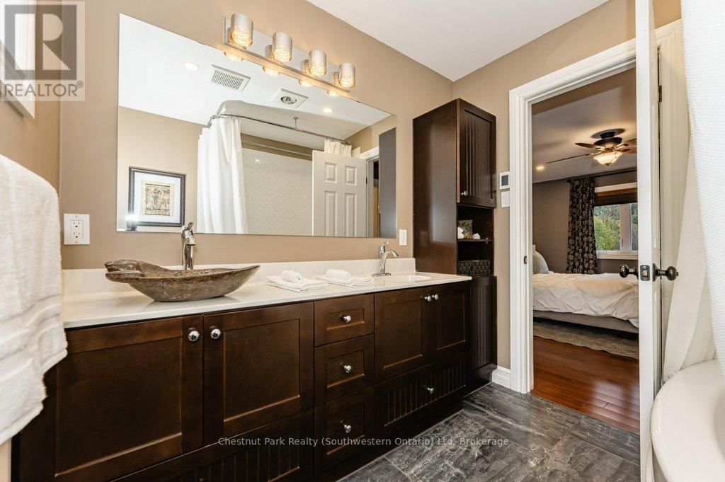 45 18 SIDEROAD Image 34
