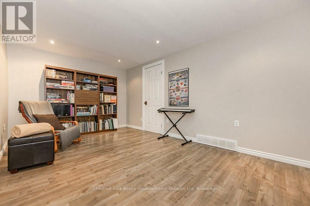 45 18 SIDEROAD Image 42