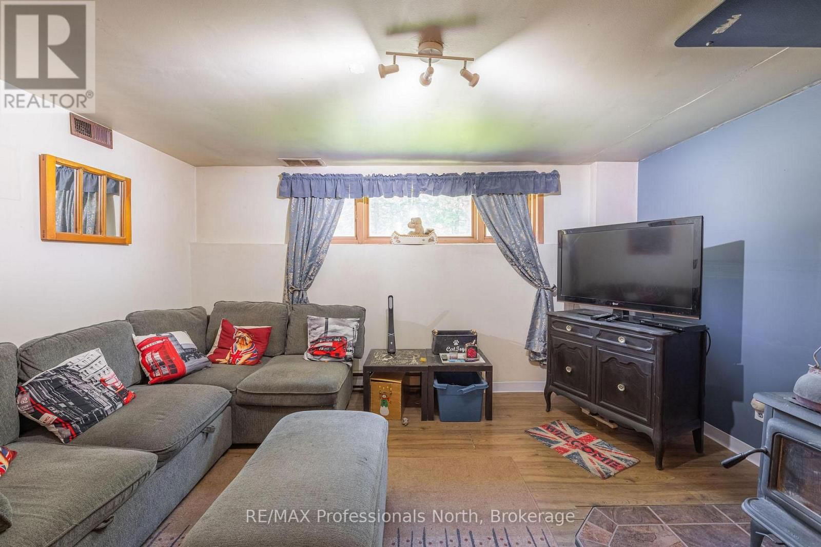 1204 BACON ROAD Image 23