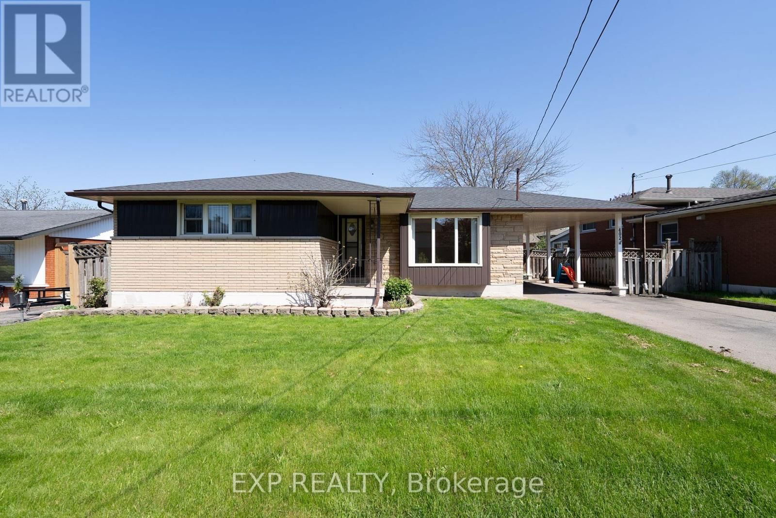 402 KERMAN AVENUE Image 1